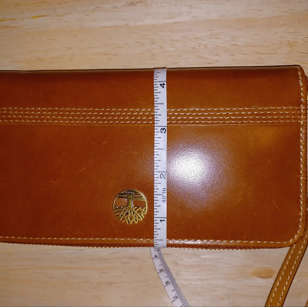 Women's Timberland Leather Wristlet - Picture 9 of 11
